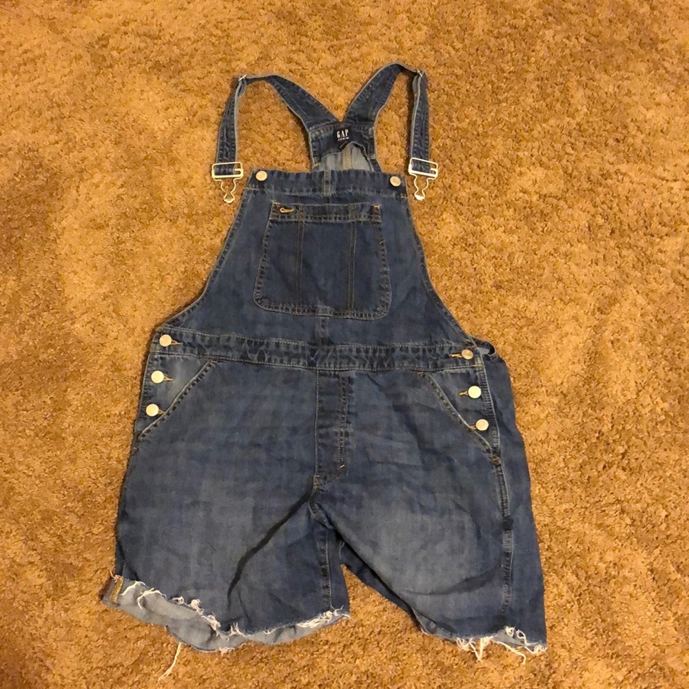 Jean overall shorts (Women’s large)